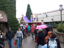 santa_house.jpg